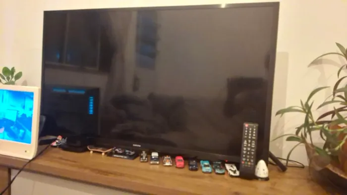 Smart tv Samsung 40 polegadas sem imagem ( trocar o led)