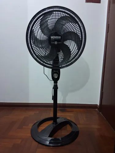 Ventilador de coluna Mondial