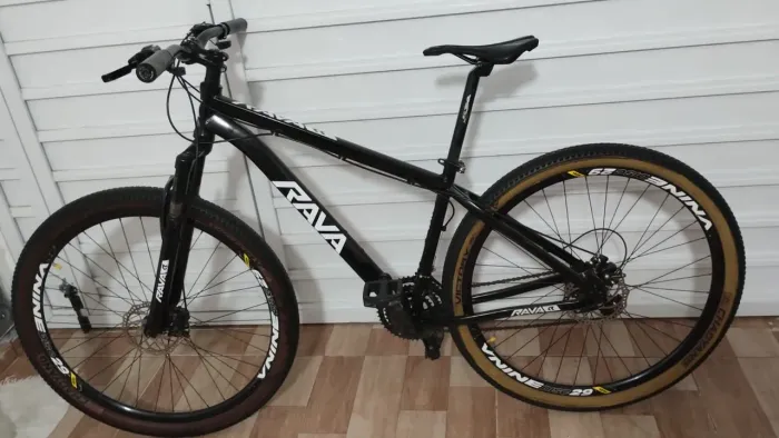 2 bicicletas aro 29 em alumínio 1 OX Oggi e 1 Rava!
