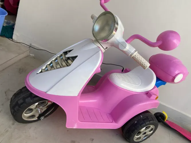 Moto elétrica infantil 