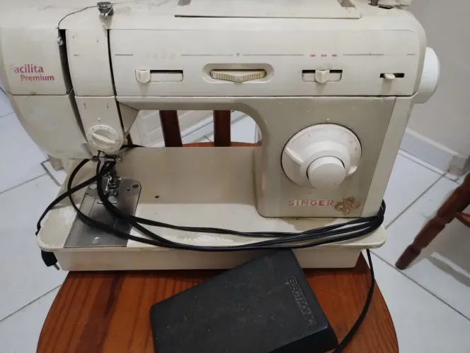 Máquina de costura Singer