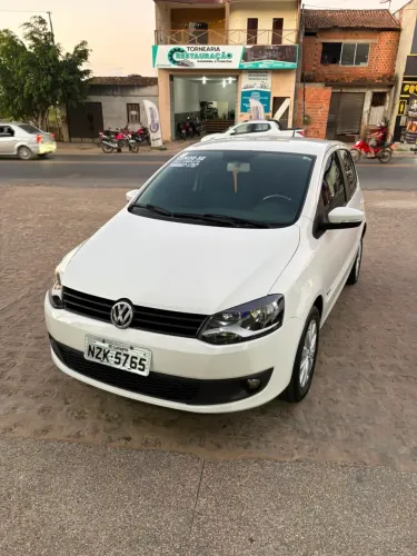 Volkswagen Fox 1.0 MI Total Flex 8V 5P 2012