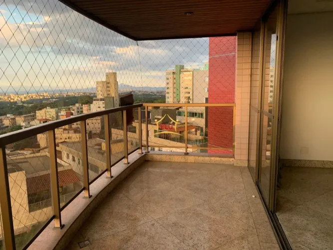 Excelente apartamento 1 por andar