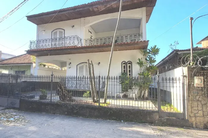 RARIDADE! MARAVILHOSA CASA COM TERRENO DE 2.000M2!!!
