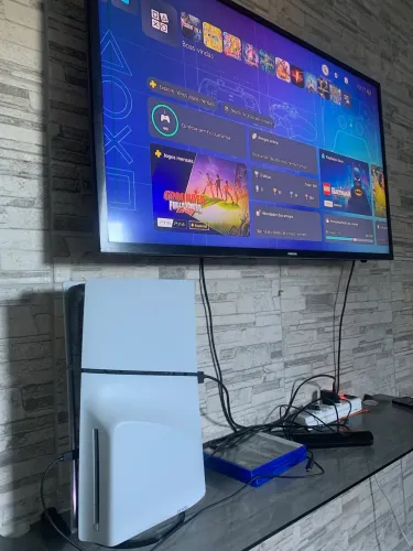 Ps5 slim com leitor de mídia física 