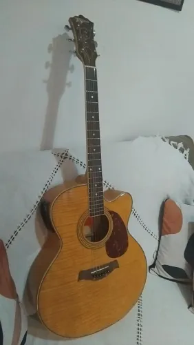 Violão tagima