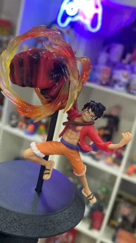 Action Figure Monkey D. Luffy Gear 3 com Haki - One Piece