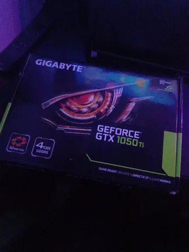 GTX 1650 TI - 4GB!