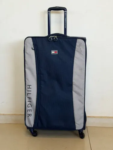 Mala Tommy Hilfiger de viagem 23kg importada
