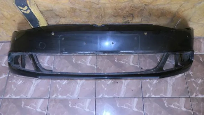 Parachoque dianteiro volkswagen jetta 2012 2013 2014 com furo Esguicho