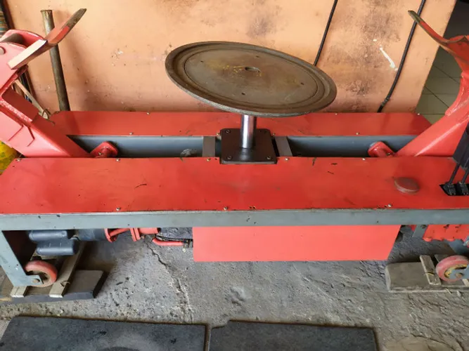 Desmontadora pneus caminhão