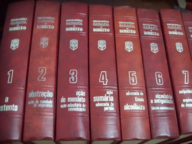 Enciclopédia Saraiva de Direito 78 volumes livros capas duras