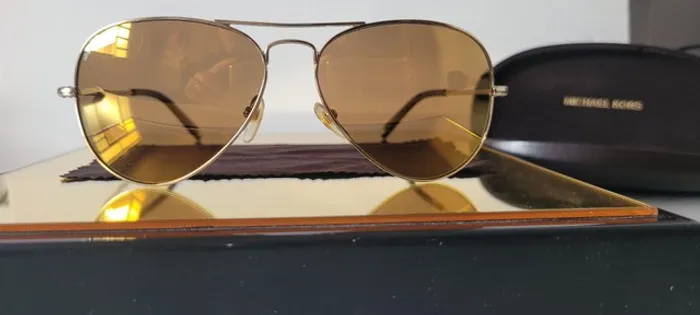 Óculos Michael Kors Dylan 