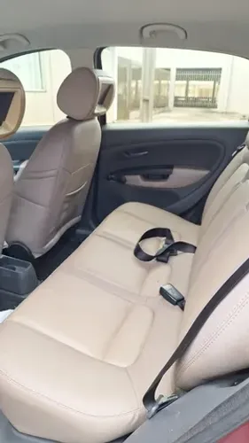 Carro em bom estado, super economico, confortavel