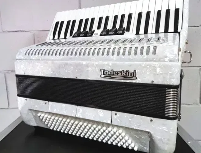 Acordeon 120 baixos Todeskini Branco Novo Lj Oficial