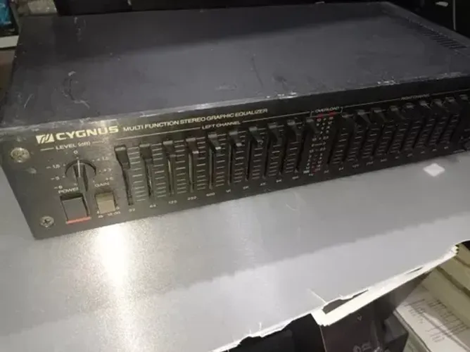 Equalizador Gráfico Cygnus Ge 1800 X Usado