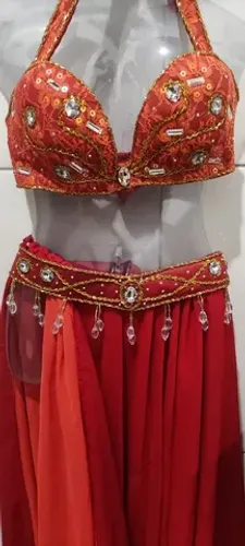 Roupa de dança do ventre vermelha e laranja