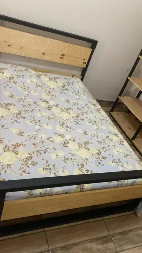 Cama Estilo Industrial 