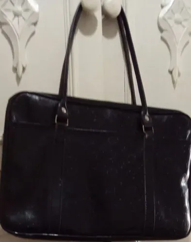 Bolsa de mão feminina em couro legítimo