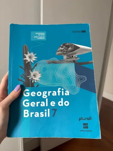 Livro escolar geografia geral e do Brasil 7°.