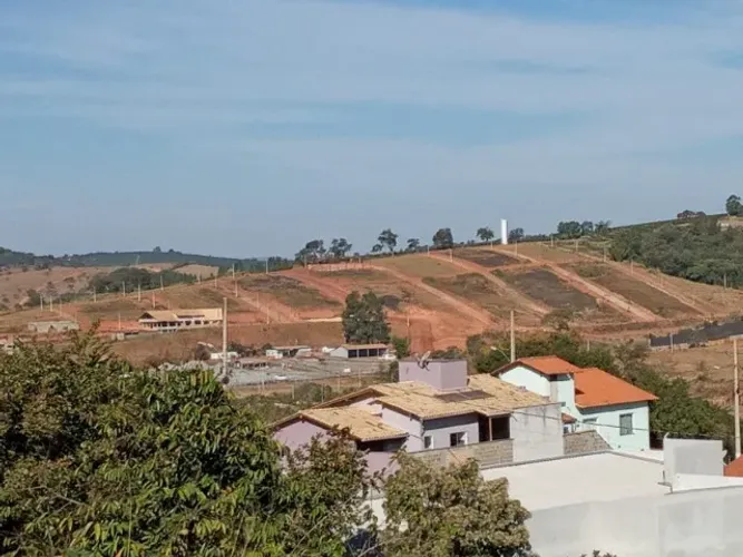 Lote de 200m² com financiamento próprio sem burocracia em são Antônio do Amparo MG 