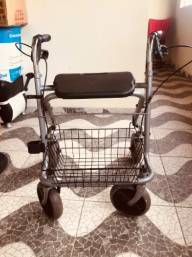 Andador de idoso