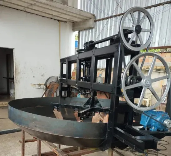 Forno Mecanizado de fazer farinha, fabricação própria .