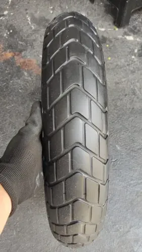 Pneu usado Pirelli Mt60 RS 110/80-18