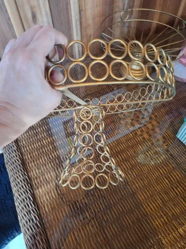 Bandeja aramada pedestal para aplicar pedras ou pérolas 