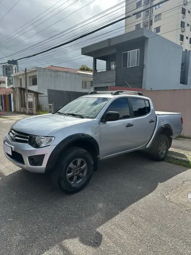 Mitsubishi L200 Triton GLS 3.2 CD TB Int.diesel MEC 2013
