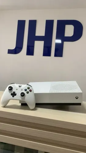 Console Microsoft Xbox One S All Digital 1TB / Semi Novo / Loja Fisca