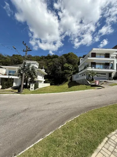Parque da Pedra - Terreno em condomínio fechado