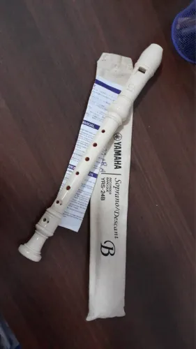 Flauta Doce Yamaha YRS-24B Soprano Barroca