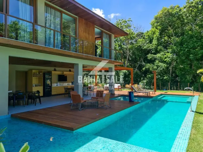 Casa de Luxo em Praia do Forte: 7 Suítes, Móveis de Alto Padrão e Acesso ao Mar. Lazer Com