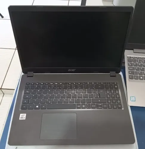 Notebook Acer I3 8gb Ssd 240gb Tela de 15.6 Bateria Boa  R$1.299,00