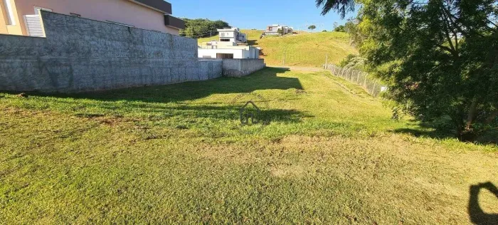 Terreno a venda no Condomínio Santa Isabel em Louveira, aceita permuta