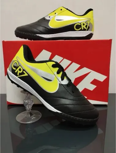 Chuteira NIke Esportiva Preta