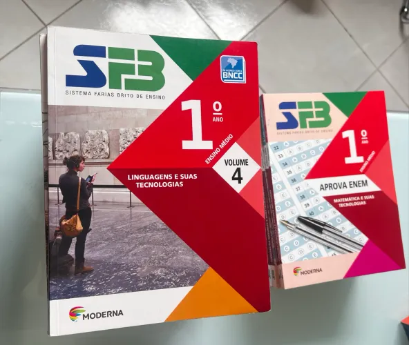 Livros SFB (sistema Farias Brito ) 1º,2º ou 3º ano medio
