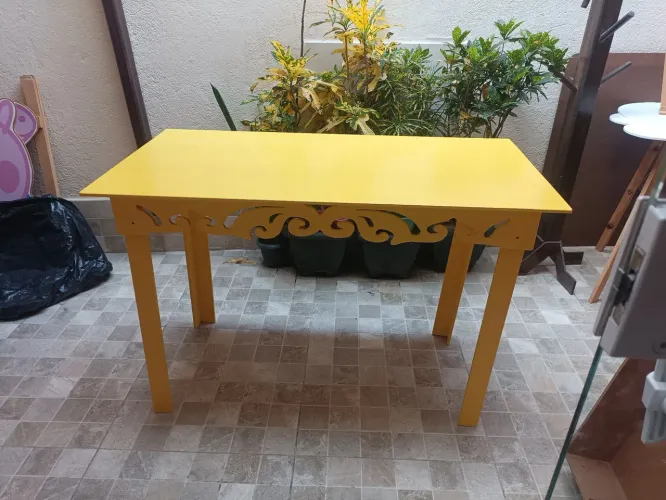 Mesa MDF AMARELA
