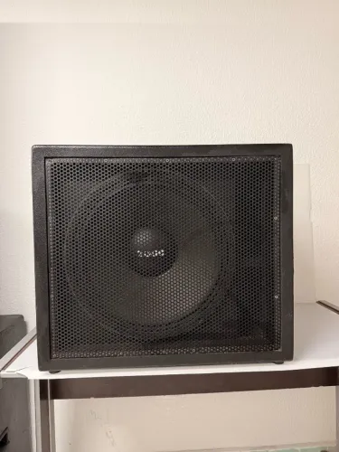 Sub Passivo De 18 Polegadas Ótimo!!