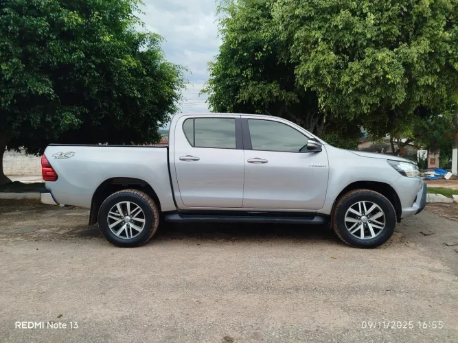 Toyota Hilux CD SRV 4X4 2.8 TDI Diesel Aut. 2017