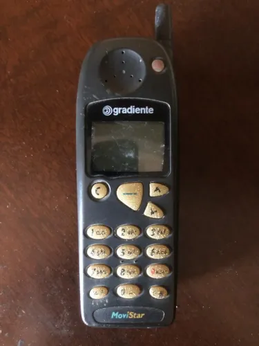 Celular Gradiente CD 550 - MoviStar