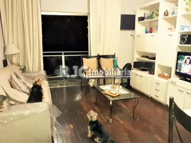 Apartamento de 80 metros quadrados no bairro Tijuca com 2 quartos
