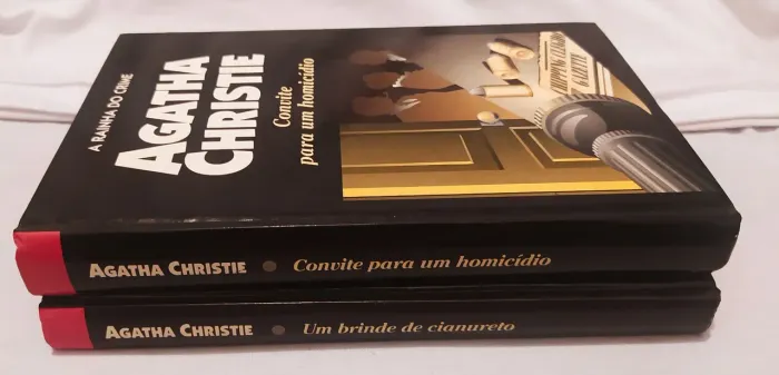 Kit 2 livros Agatha Christie Convite para um homicídio e Um brinde de Cianureto. Capa Dura