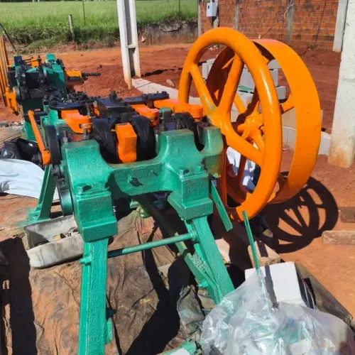 Máquina de fabricar pregos 