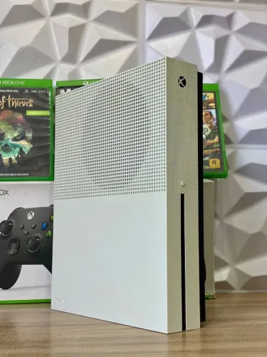 XBOX ONE S/ 1 TERA/ 2 CONTROLES/ 3 JOGOS
