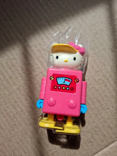 Hello Kitty robozinho no plastico