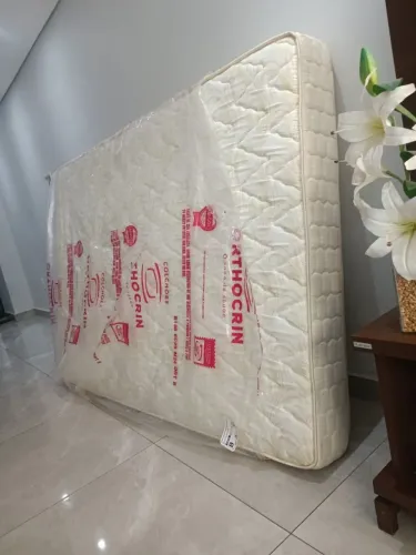 Colchão casal orthocrin,sem uso, aceito cartão e entrego grátis