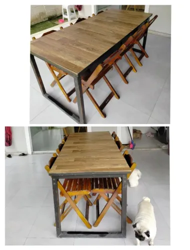 Mesa de Madeira com cadeiras 