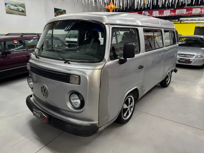 Volkswagen Kombi Usados e Novos em SP